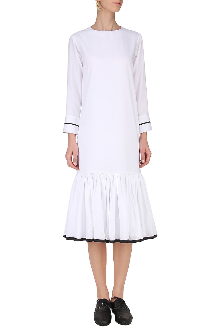 White monochrome frill dress earrings available only at Pernia's Pop Up Shop.