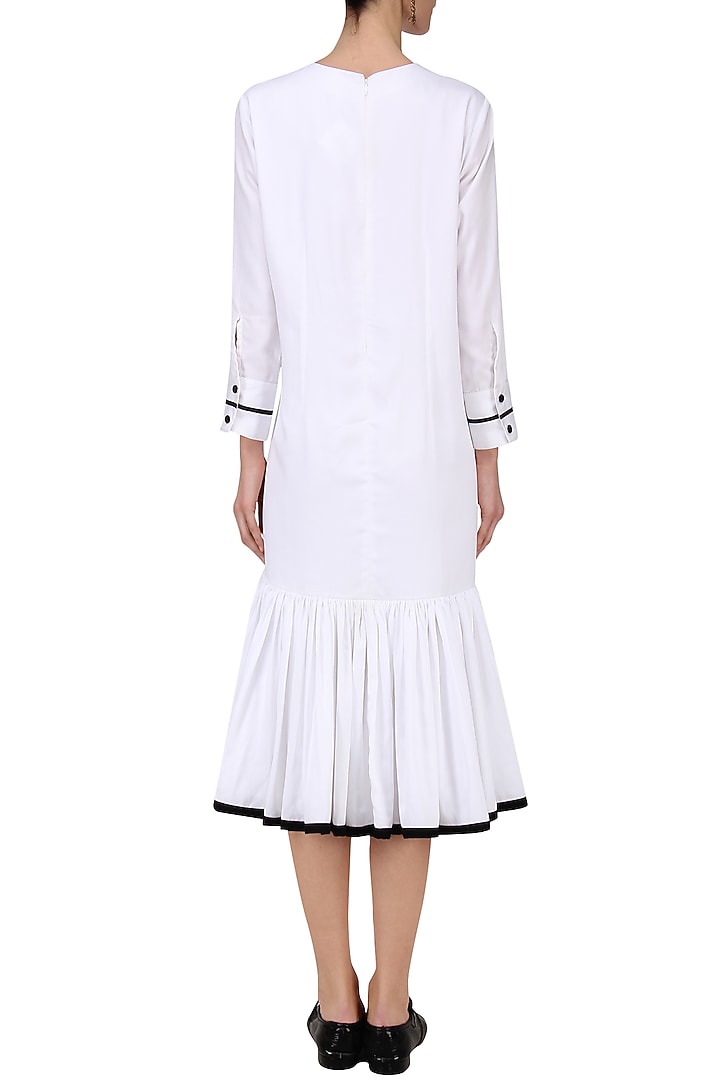 White monochrome frill dress earrings available only at Pernia's Pop Up Shop.