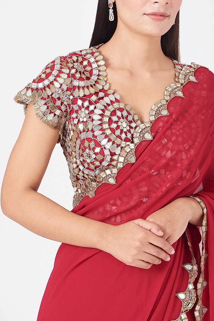 Red Mirror Embroidered Reception Saree Set by Anand Kabra at Pernia's Pop Up Shop