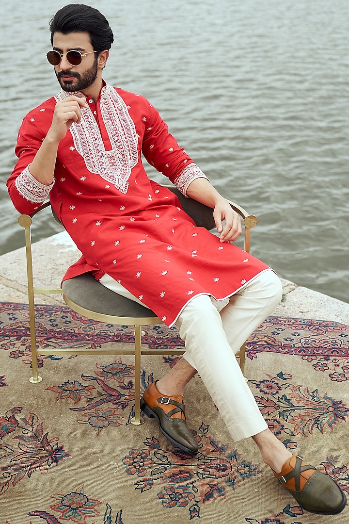 Red Chanderi Embroidered Kurta Set by Anushree Reddy Men