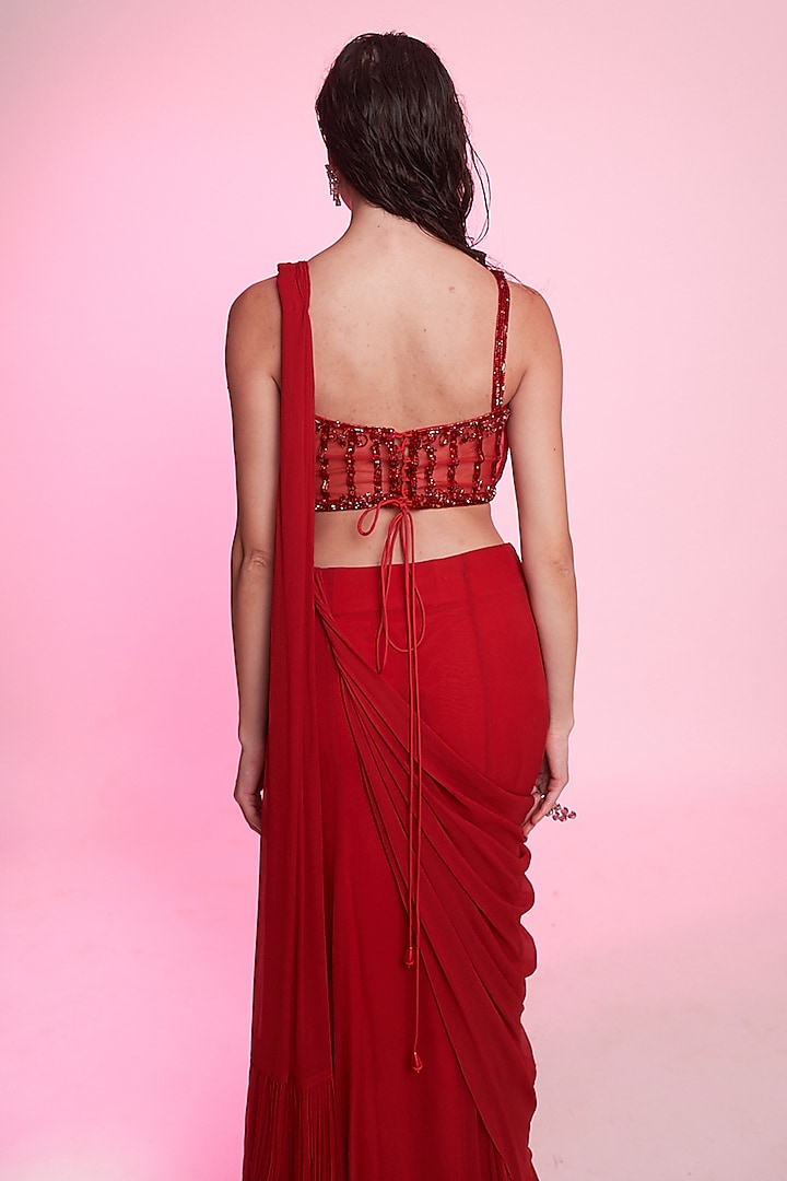 Red Georgette Draped Wedding Saree Set by Anshika Tak Label at Pernia's Pop Up Shop