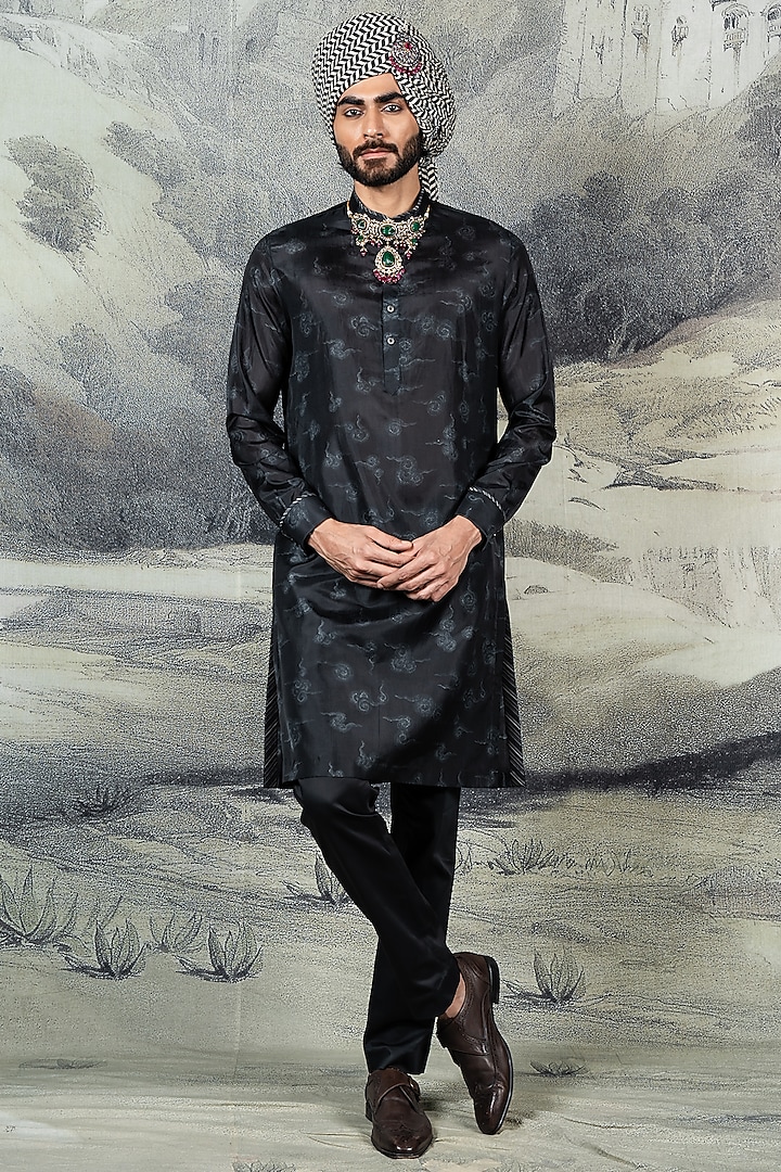 Midnight Blue Silk Kurta Set by JJ Valaya Men at Pernia's Pop Up Shop