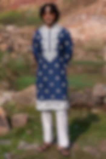 Midnight Blue Silk Kurta Set by Anushree Reddy Men at Pernia's Pop Up Shop