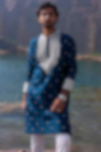 Navy Blue Silk Kurta Set by Anushree Reddy Men at Pernia's Pop Up Shop