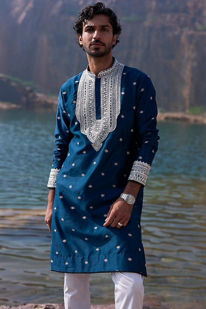 Navy Blue Silk Kurta Set by Anushree Reddy Men at Pernia's Pop Up Shop
