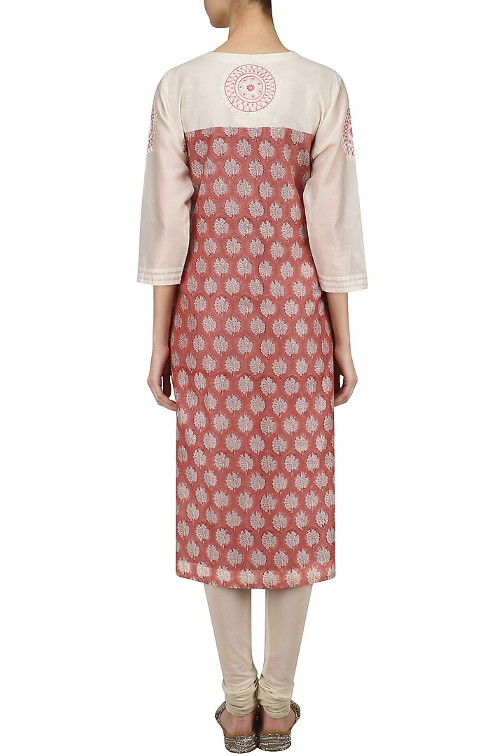 Pink and off white printed chanderi kurta available only at Pernia's Pop Up Shop.