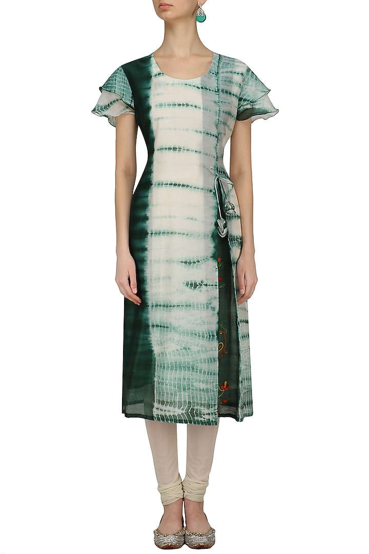 Green and white tye and dye birds embroidered kurta available only at Pernia's Pop Up Shop.