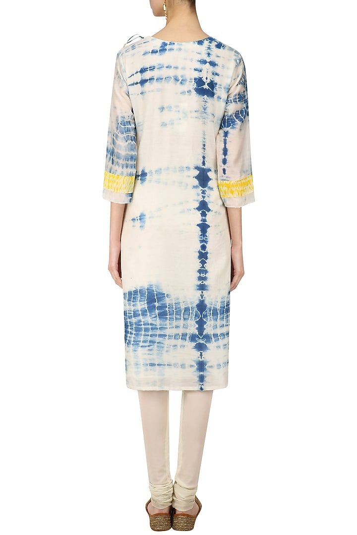 Blue, yellow and white tye and dye asymmetrical kurta available only at Pernia's Pop Up Shop.