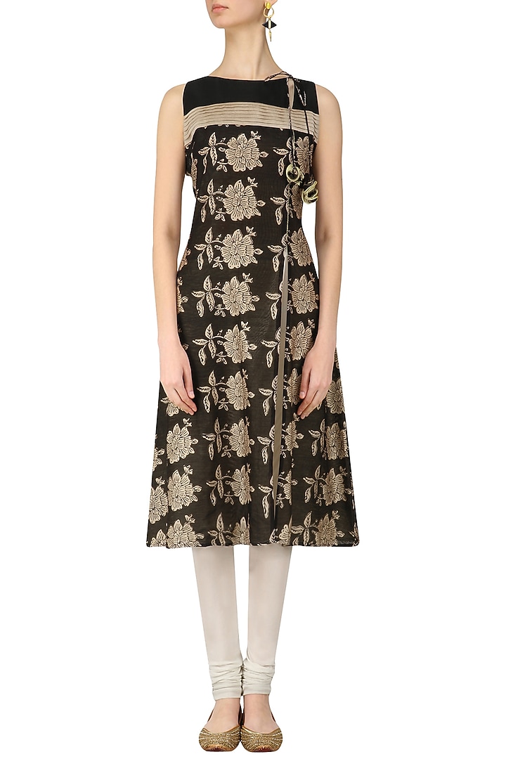Black block printed kurta available only at Pernia's Pop Up Shop.