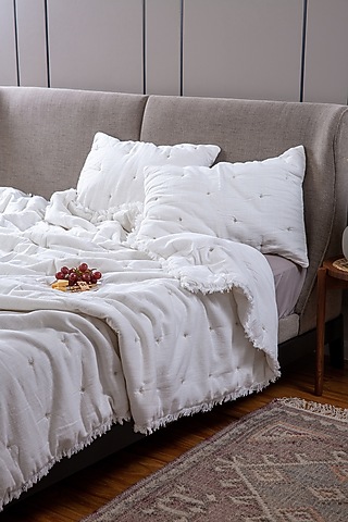 White Cotton Slub Tucked Embroidered Bed Sheet Set Of 3 by Aplito