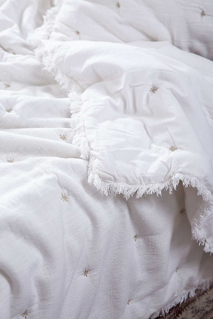 White Cotton Slub Tucked Embroidered Bed Sheet Set Of 3 by Aplito at Pernia's Pop Up Shop