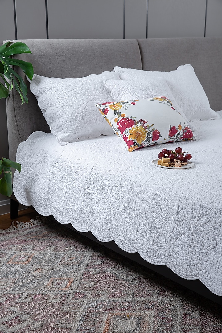 White Cotton Cambric Quilted Bedspread Set Of 3 by Aplito