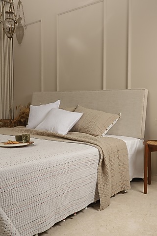 Beige & White Cotton Cambric Reversible Bedspread Set Of 3 by Aplito