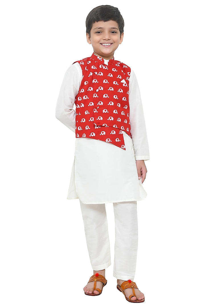 Red Cotton Silk Bundi Jacket With Kurta Set For Boys by Apricot Kids