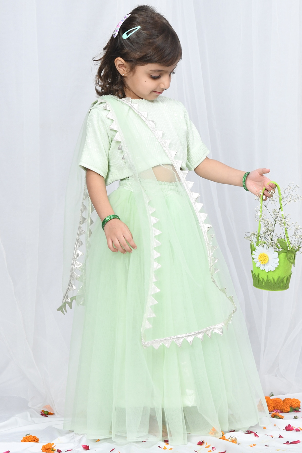 Green Kids Baby Girls Net Embroidered Work 3-15 Years festive Lehenga Choli  and Dupatta Set | gintaa.com