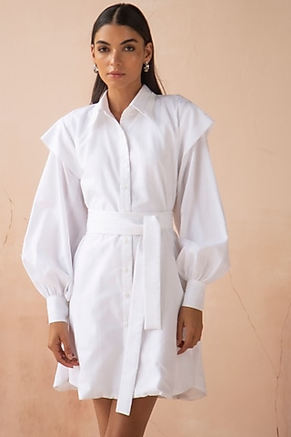 White Pleated Dress With Belt by APZ