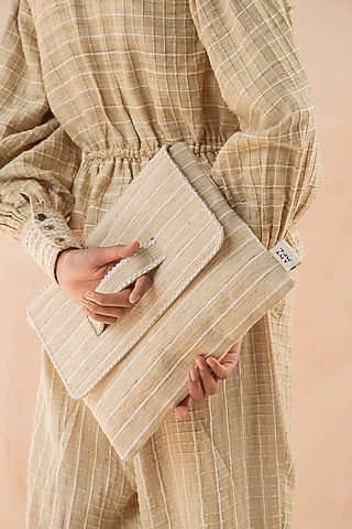Sand Clutch With Lace by APZ