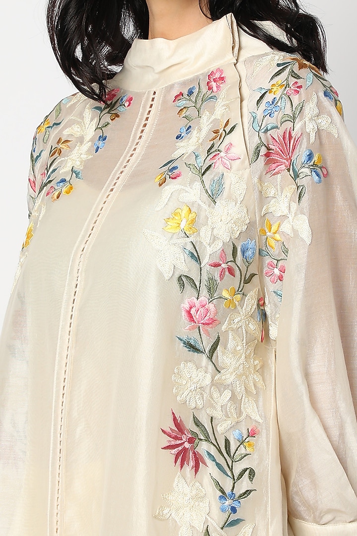 Cream Embroidered Straight Kurta With Inner by Aqube by Amber at Pernia's Pop Up Shop