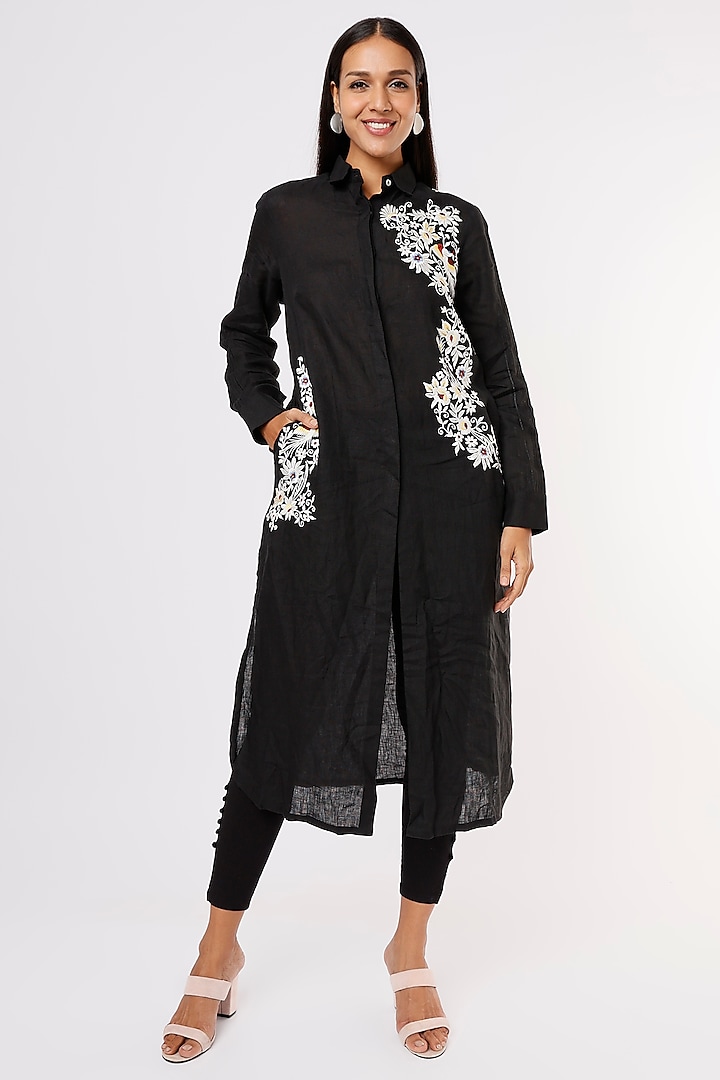 Black Embroidered Kurta by Aqube by Amber