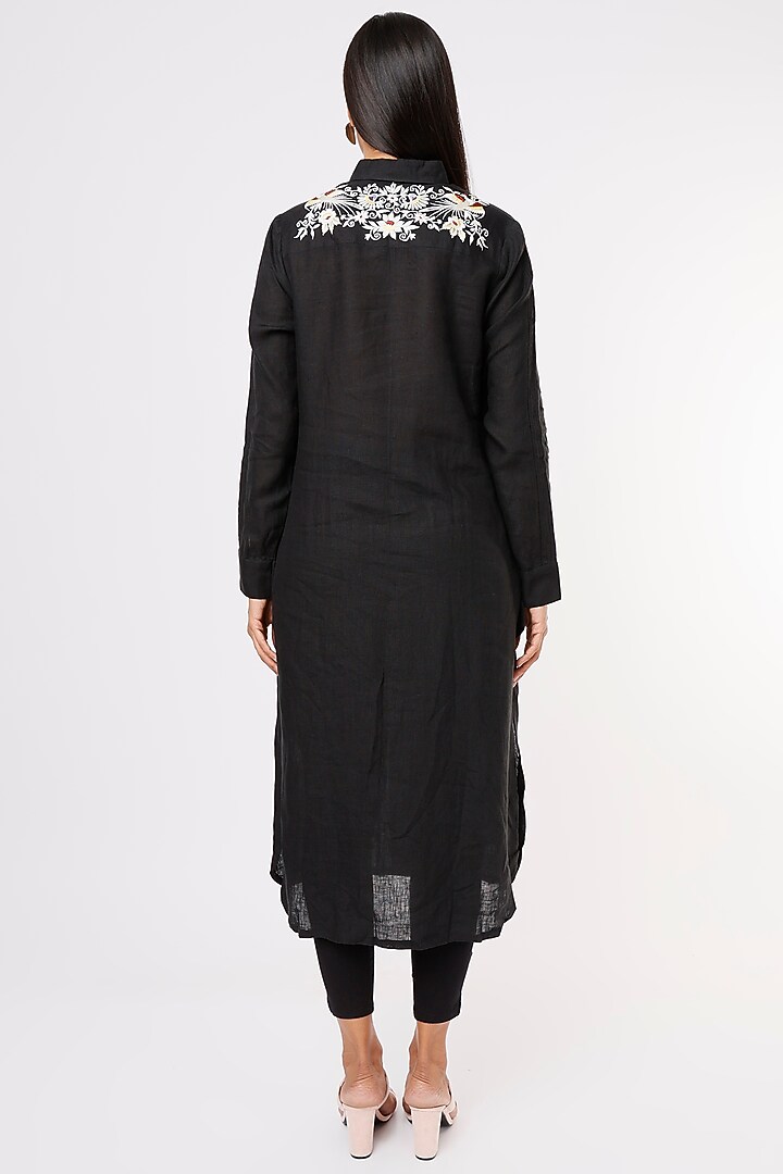 Black Embroidered Kurta by Aqube by Amber at Pernia's Pop Up Shop