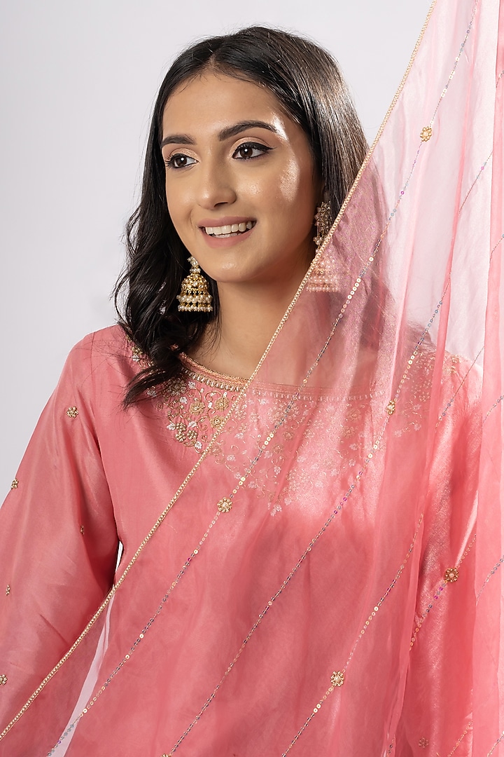 Coral Pink Embroidered Kurta Set by Arakne at Pernia's Pop Up Shop