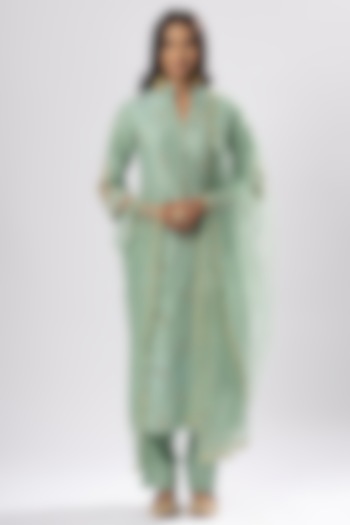 Moss Green Embroidered Kurta Set by Arakne at Pernia's Pop Up Shop