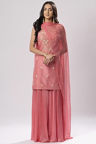 Coral Pink Embroidered Kurta Set by Arakne
