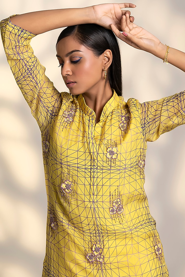 Yellow Printed Kurta Set by Arakne at Pernia's Pop Up Shop