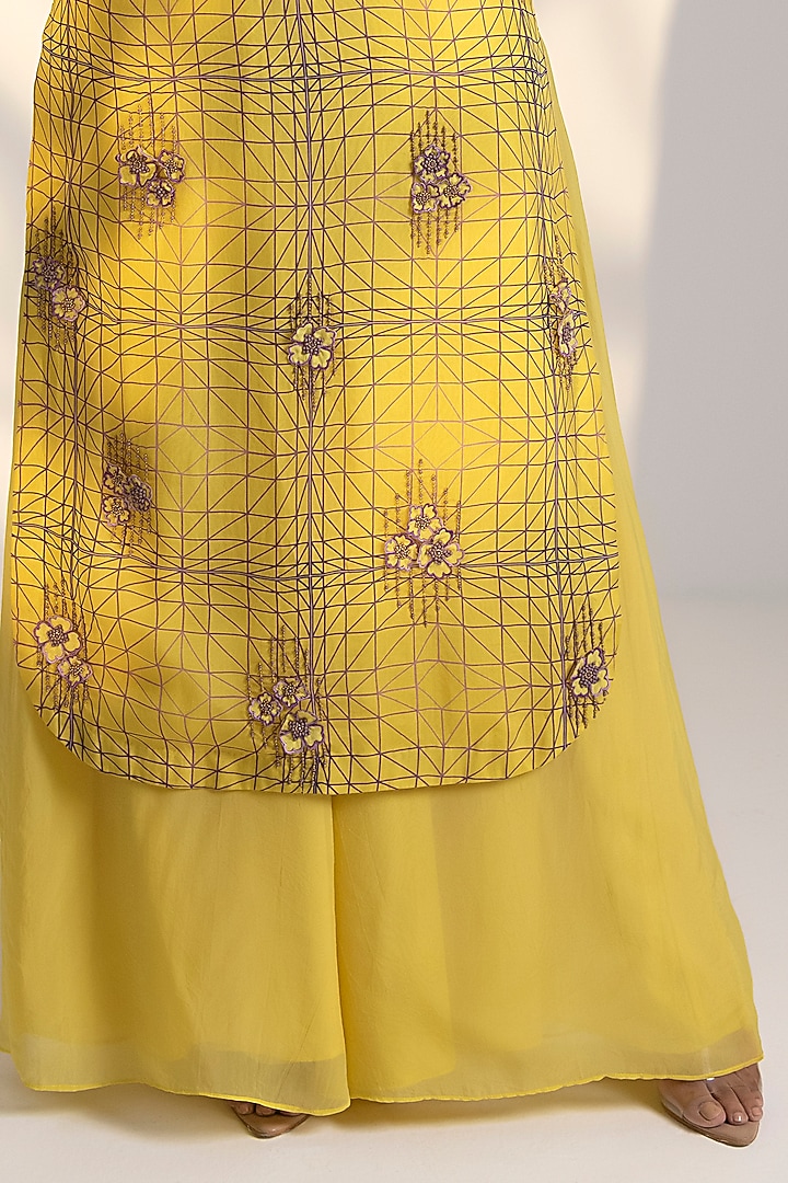 Yellow Printed Kurta Set by Arakne at Pernia's Pop Up Shop