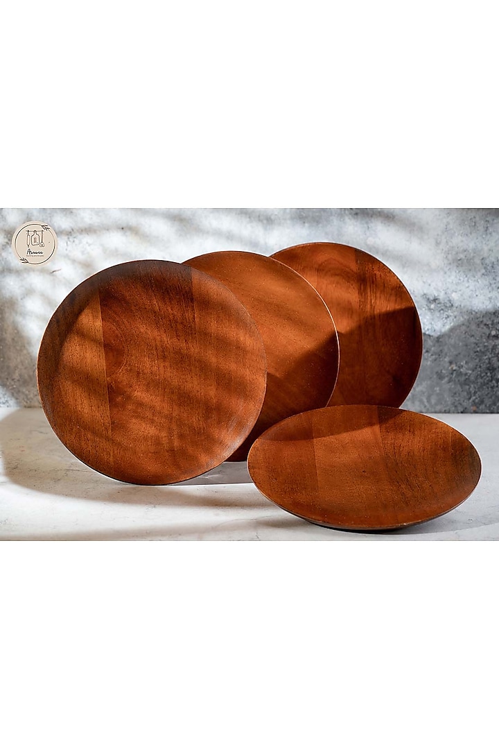 Brown Wood Rounded Plates (Set of 4) by Araana Home