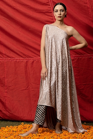 Golden Lycra One-Shoulder Tunic Set by Aradhana & Aparna