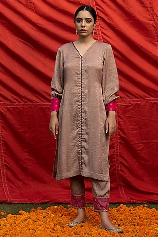 Rose Gold Hammer Georgette Tunic Set by Aradhana & Aparna