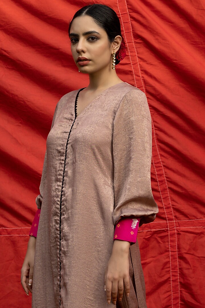 Rose Gold Hammer Georgette Tunic Set by Aradhana & Aparna at Pernia's Pop Up Shop