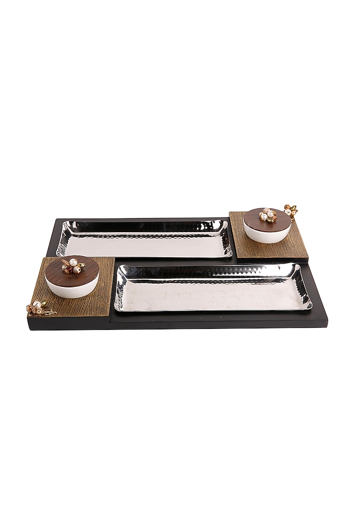 Black & Brown Wooden Platter Set by Aarav Designs at Pernia's Pop Up Shop