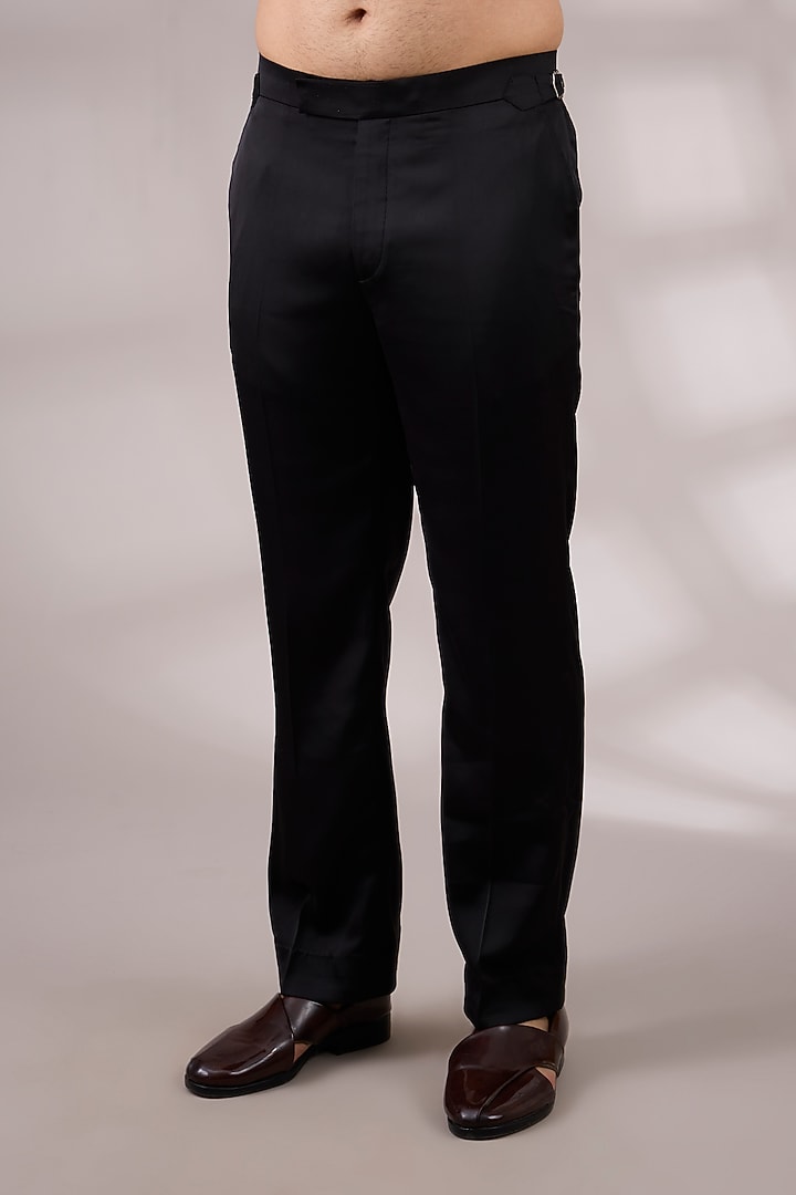 Navy Blue Organza & Muslin Kurta Set by ARJAN DUGAL at Pernia's Pop Up Shop