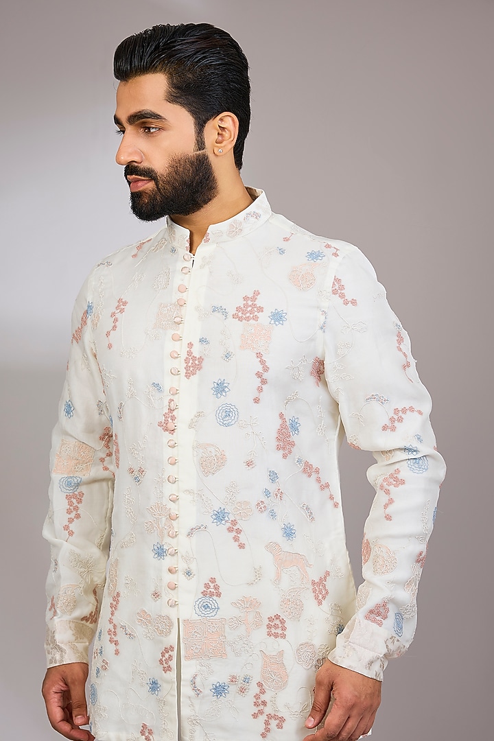 Off-White Georgette & Satin Kurta Set by ARJAN DUGAL at Pernia's Pop Up Shop