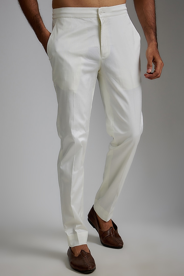 Ivory Chanderi Silk Embroidered Kurta Set by ARJAN DUGAL at Pernia's Pop Up Shop