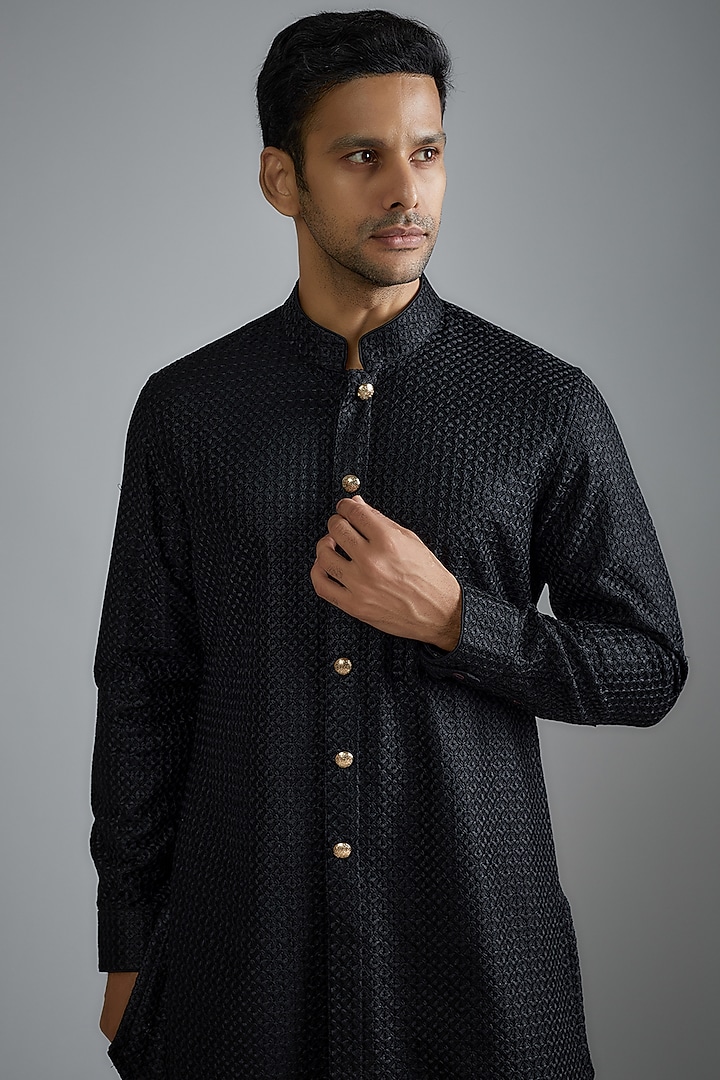 Black Chanderi Silk Thread Embroidered Kurta Set by ARJAN DUGAL at Pernia's Pop Up Shop
