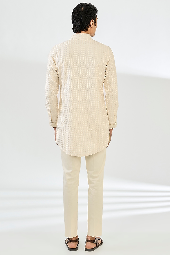 Off-White Chanderi Silk Printed Short Kurta Set by ARJAN DUGAL at Pernia's Pop Up Shop