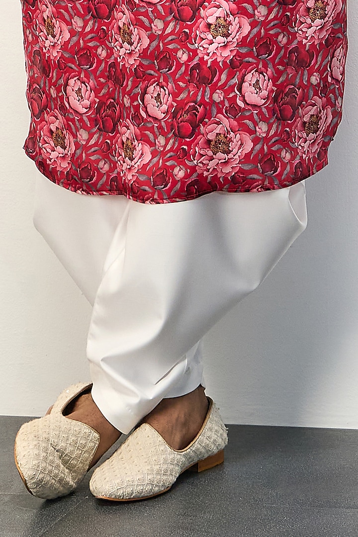 Red Modal Printed Kurta Set by ARJAN DUGAL at Pernia's Pop Up Shop