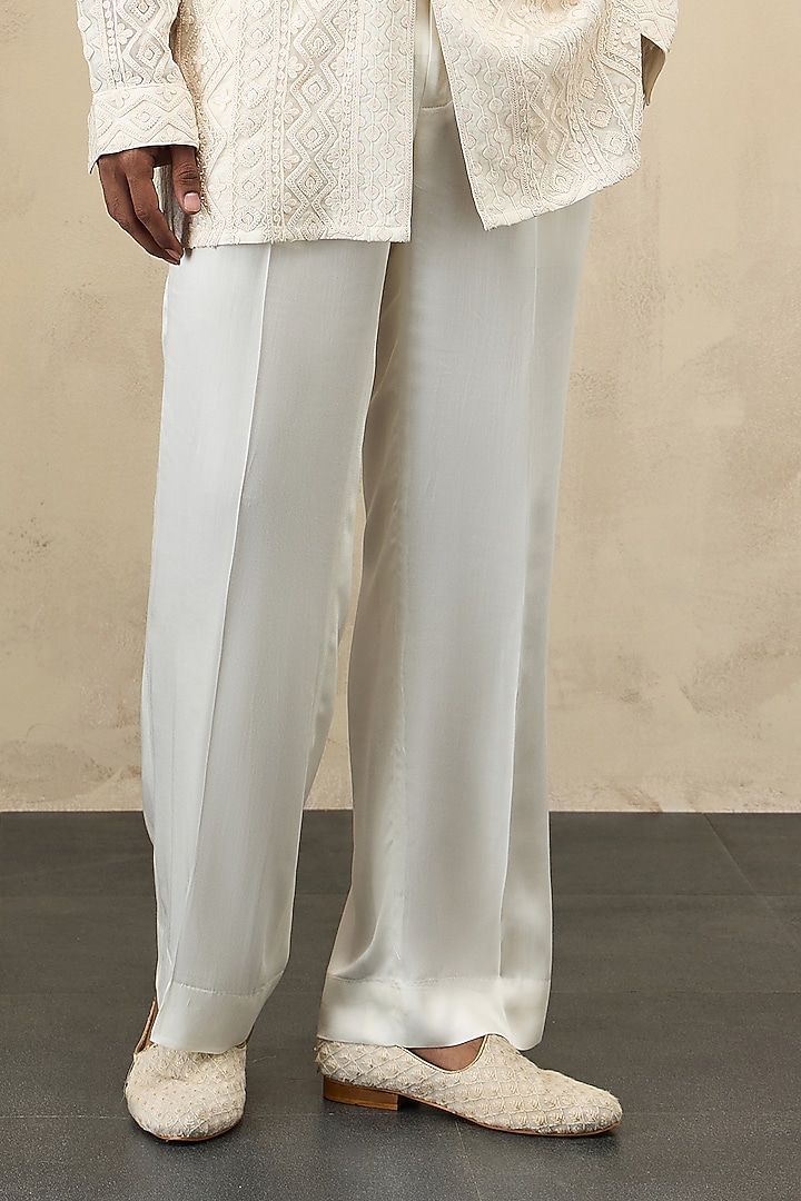 Off-White Organza & Viscose Embroidered Kurta Set by ARJAN DUGAL at Pernia's Pop Up Shop