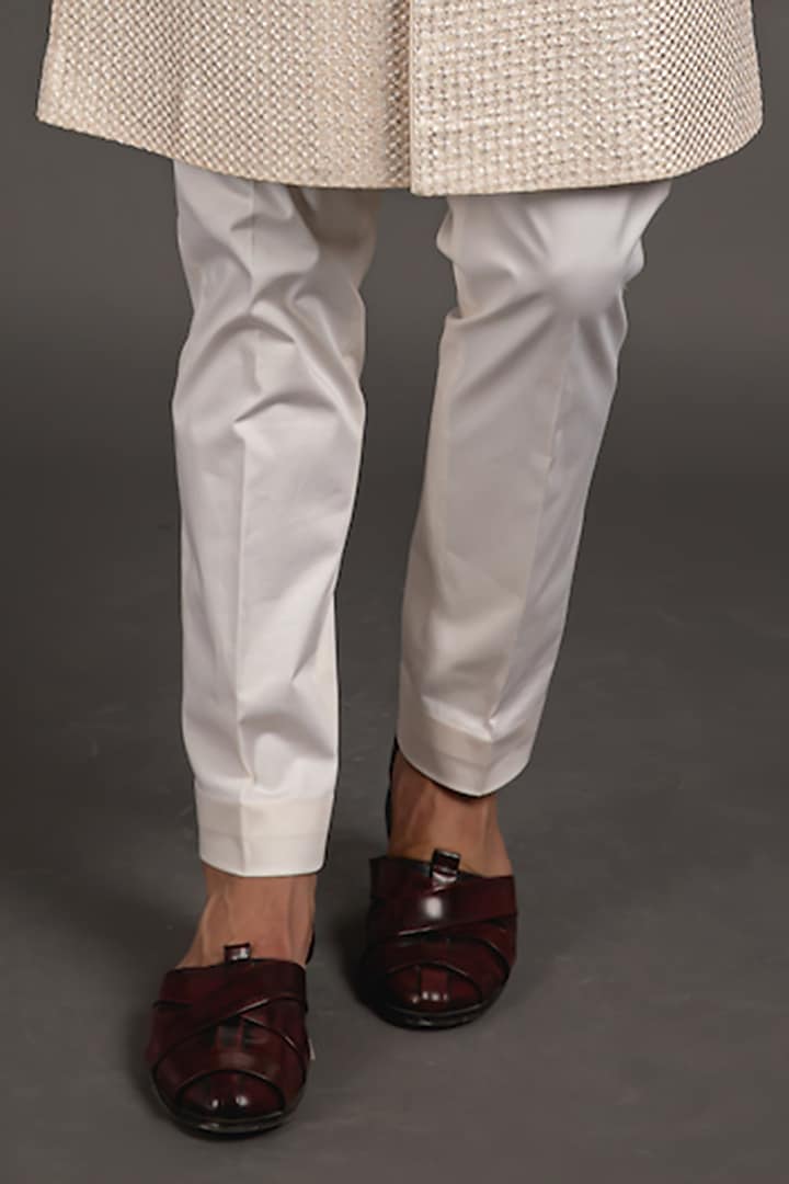 Off-White Chanderi Silk Embroidered Groom Sherwani Set by ARJAN DUGAL at Pernia's Pop Up Shop