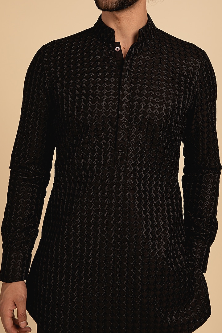 Black Chanderi Silk Thread Embroidered Kurta Set by ARJAN DUGAL at Pernia's Pop Up Shop