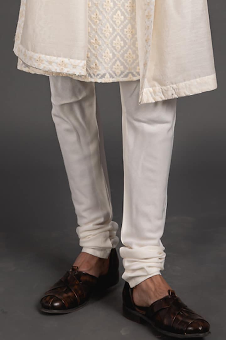 Off-White Silk Georgette Chikankari Embroidered Kurta Set by ARJAN DUGAL at Pernia's Pop Up Shop