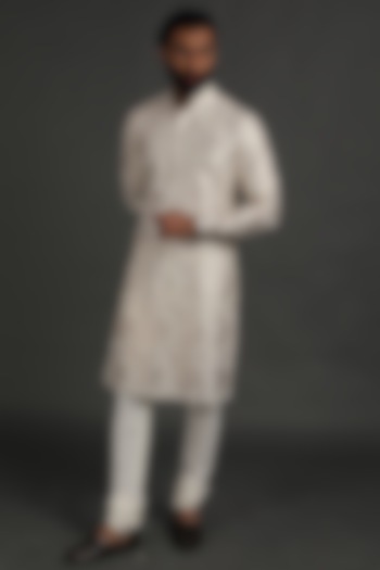 Off-White Banarasi Silk Kurta Set by ARJAN DUGAL