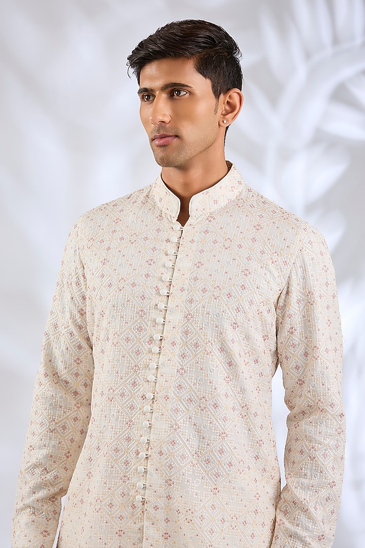 Off-White Chanderi Kurta Set by ARJAN DUGAL at Pernia's Pop Up Shop