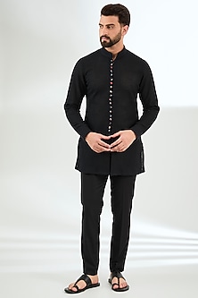 product-color-Black