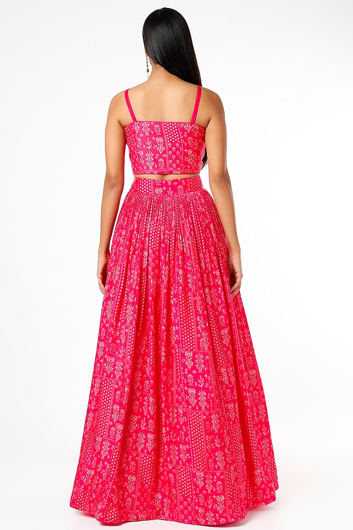 Pink Silk Printed Wedding Lehenga Set by Label Anushree at Pernia's Pop Up Shop
