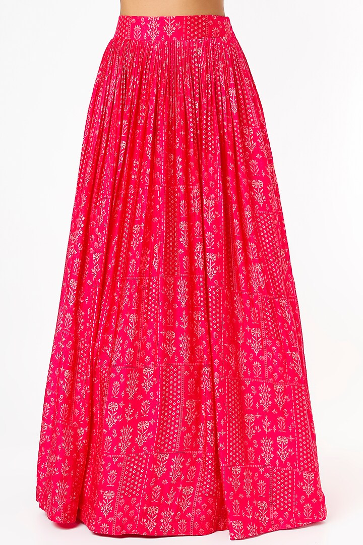 Pink Silk Printed Wedding Lehenga Set by Label Anushree at Pernia's Pop Up Shop