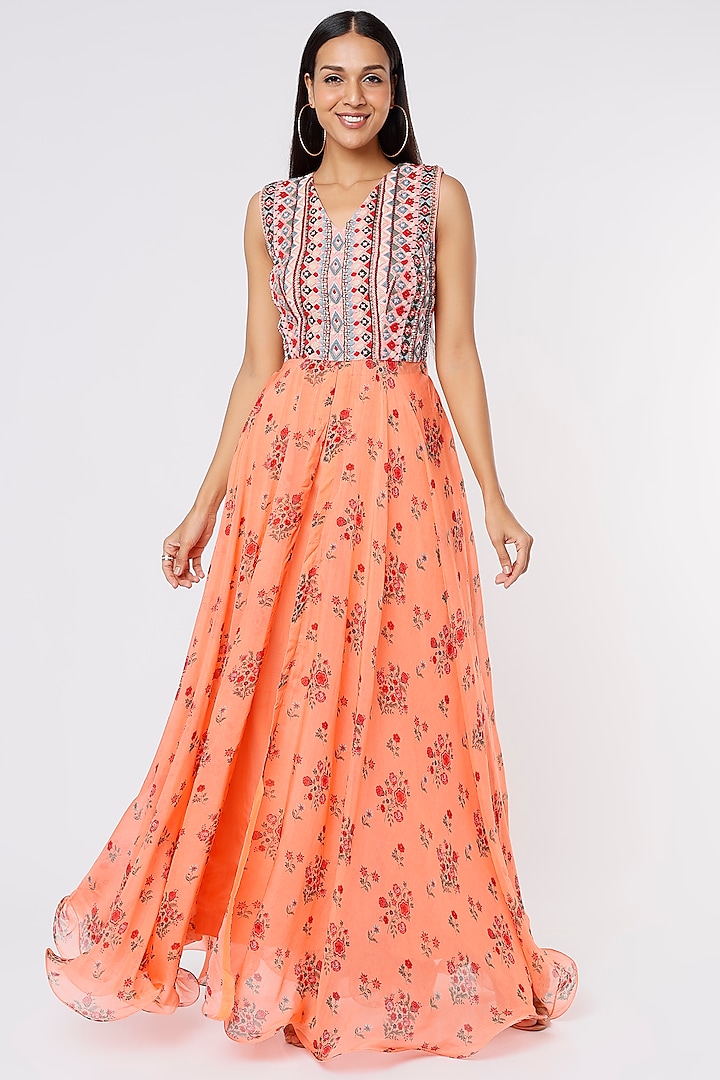 Peach Embroidered Tunic Set by Label Anushree at Pernia's Pop Up Shop